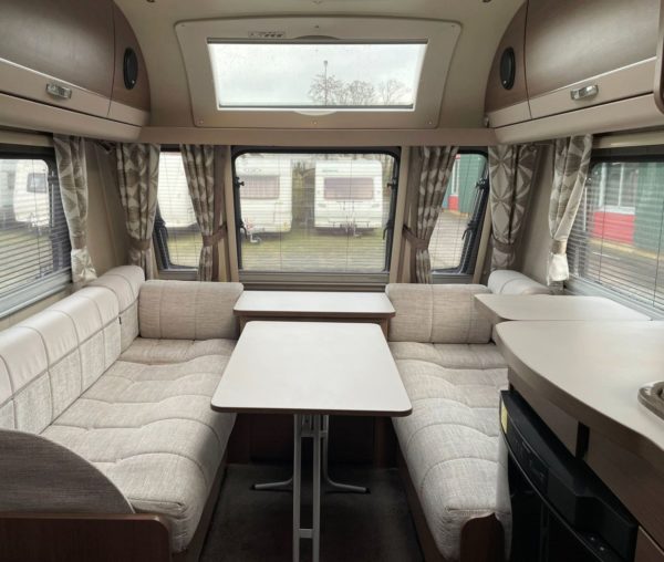 Elddis Affinity550 bj.2017 NIEUWSTAAT MET QUEENSBED en MOVER - Afbeelding 28