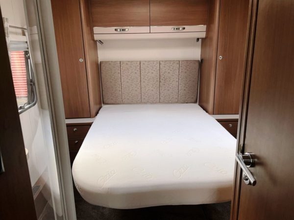 Elddis Affinity550 bj.2017 NIEUWSTAAT MET QUEENSBED en MOVER - Afbeelding 8