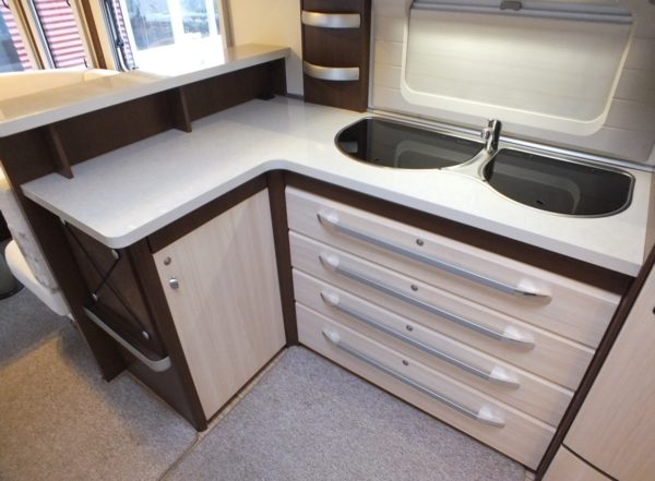 HOBBY LANDHAUS PRESTIGE 770 CFE, NIEUWSTAAT - Afbeelding 15