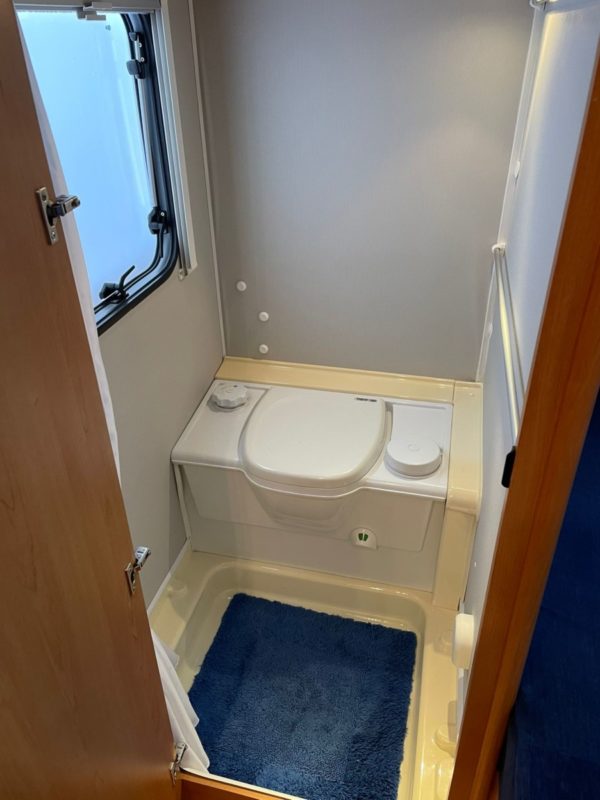 Dethleffs Camper Lifestyle FRANSBED RONDZIT bj.2007,Met MOVER en DOUCHE - Afbeelding 23