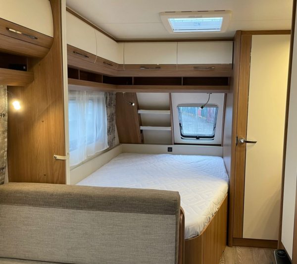 Hobby De Luxe SFE BJ.2019, Met voortent - Afbeelding 3