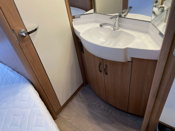 Hobby De Luxe SFE BJ.2019, Met voortent - Afbeelding 36