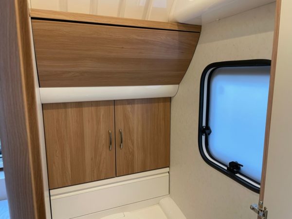 Hobby De Luxe SFE BJ.2019, Met voortent - Afbeelding 32