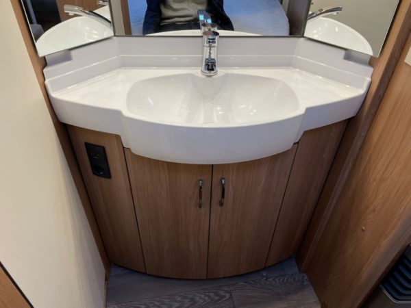 Hobby De Luxe SFE BJ.2019, Met voortent - Afbeelding 29