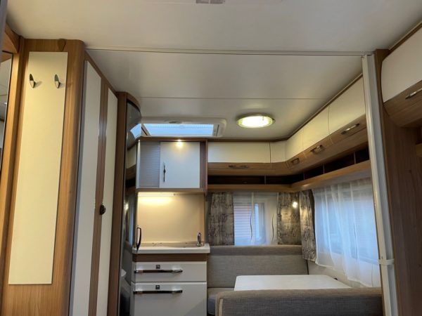 Hobby De Luxe SFE BJ.2019, Met voortent - Afbeelding 26