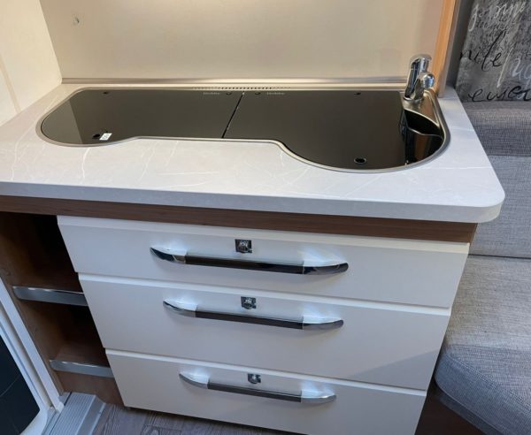 Hobby De Luxe SFE BJ.2019, Met voortent - Afbeelding 20