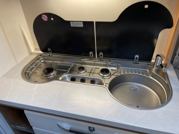 Hobby De Luxe SFE BJ.2019, Met voortent - Afbeelding 18
