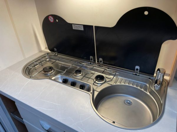 Hobby De Luxe SFE BJ.2019, Met voortent - Afbeelding 16