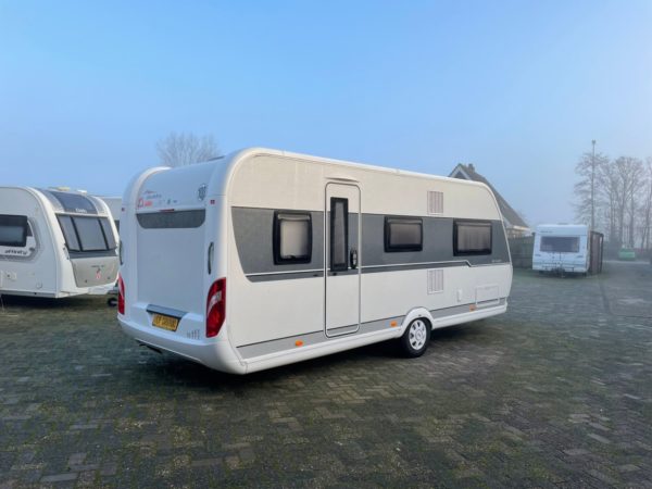 Hobby De Luxe 540 KMFE bj 2018, 6 slaapplaatsen, VOORTENT - Afbeelding 7