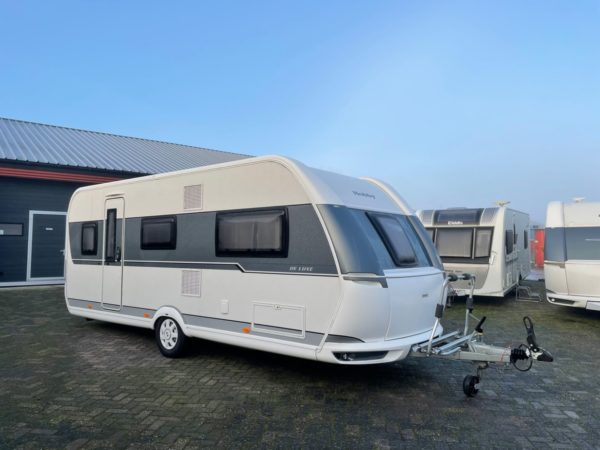 Hobby De Luxe 540 KMFE bj 2018, 6 slaapplaatsen, VOORTENT