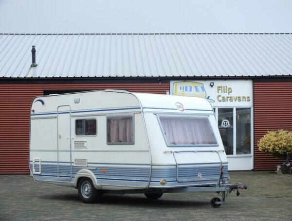 TEC Tour 400 TK bj.2002, met STAPELBED, VOORTENT