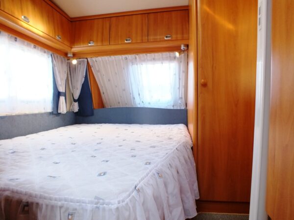 HOBBY De luxe Easy 560 KMFE bj.2006, 6 slaapplaatsen - Afbeelding 7