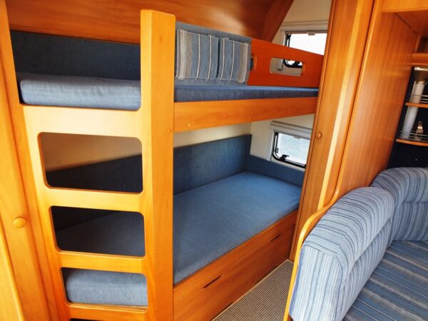HOBBY De luxe Easy 560 KMFE bj.2006, 6 slaapplaatsen - Afbeelding 13