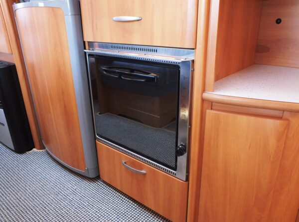 HOBBY De luxe Easy 560 KMFE bj.2006, 6 slaapplaatsen - Afbeelding 20