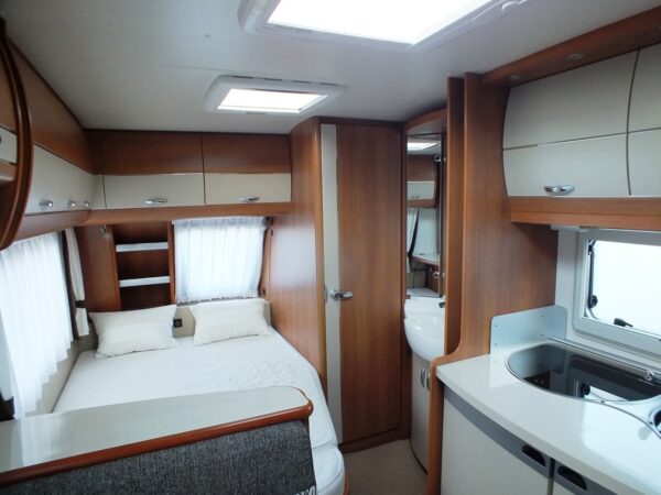 Hobby Excellent 410 SFE,bj. 2011 met mover, fransbed, voortent - Afbeelding 21