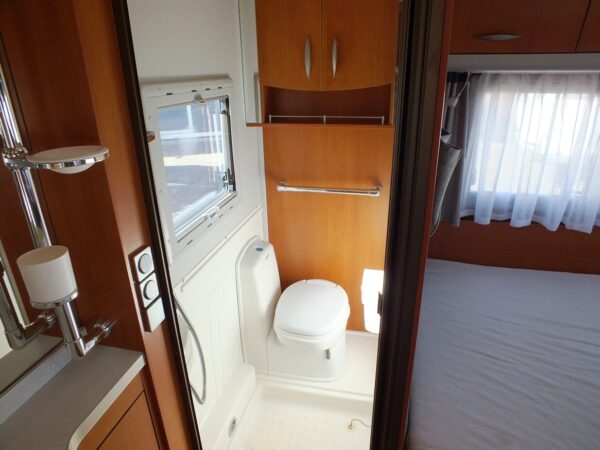 Knaus Eurostar bj.2004 met mover, airco, zakluifel, fransbed - Afbeelding 22