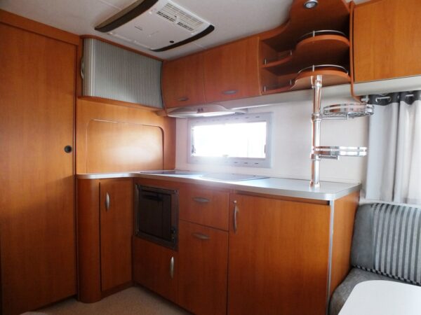 Knaus Eurostar bj.2004 met mover, airco, zakluifel, fransbed - Afbeelding 18