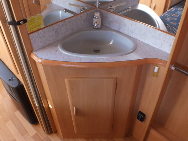 Wilk Stern 450 HTD, bj. 2001 met voortent - Afbeelding 18