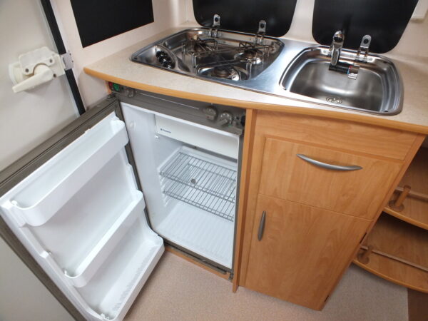 CARAVELAIR Antares Luxe 400 bj.2004, VOORTENT, BOILER DOUCHE - Afbeelding 15
