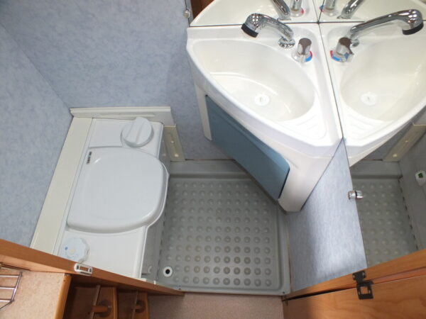 CARAVELAIR Antares Luxe 400 bj.2004, VOORTENT, BOILER DOUCHE - Afbeelding 16