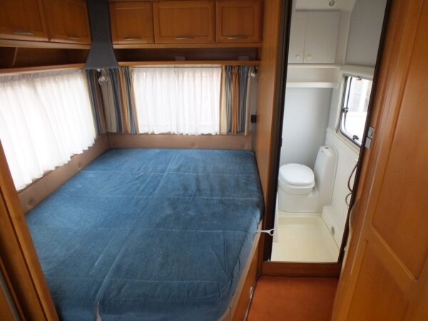 KNAUS Azur 650 bj.2001, 6 PERSOONS, AIRCO, DOUCHE - Afbeelding 12