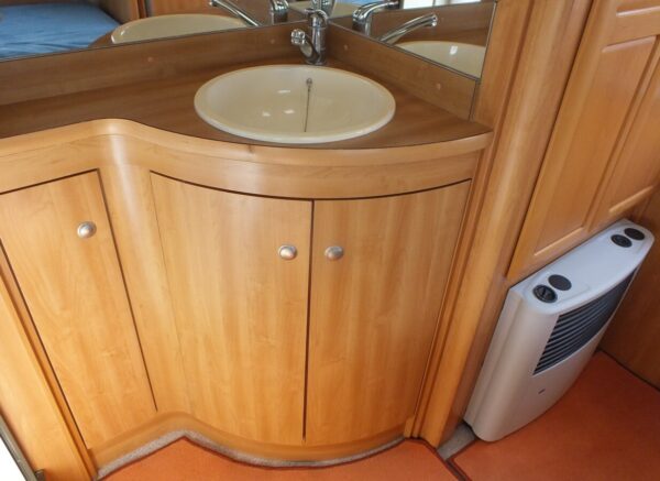 KNAUS Azur 650 bj.2001, 6 PERSOONS, AIRCO, DOUCHE - Afbeelding 25