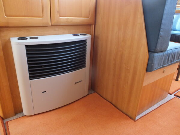 KNAUS Azur 650 bj.2001, 6 PERSOONS, AIRCO, DOUCHE - Afbeelding 27