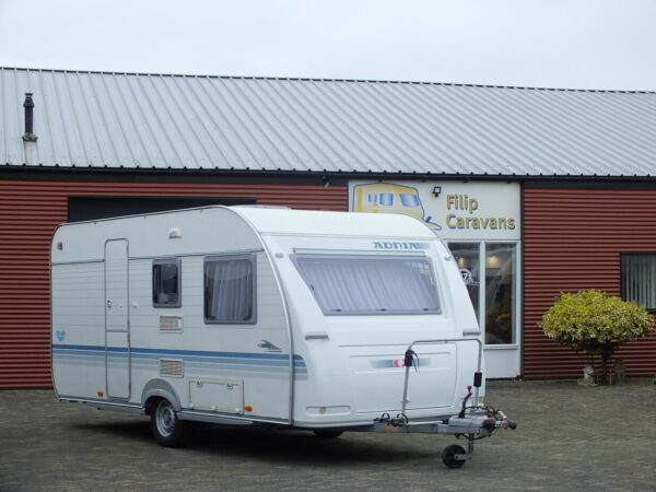 ADRIA Adora 462 UB bj.2004, 5 SLAAPPLAATSEN, met VOORTENT, DOUCHE