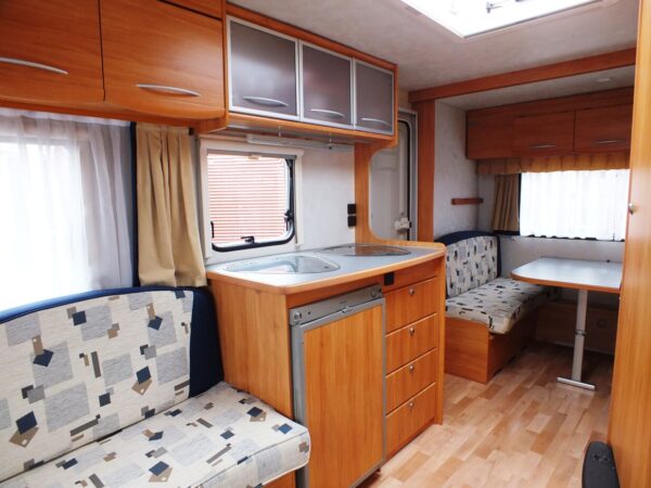 ADRIA Adora 462 UB bj.2004, 5 SLAAPPLAATSEN, met VOORTENT, DOUCHE - Afbeelding 14