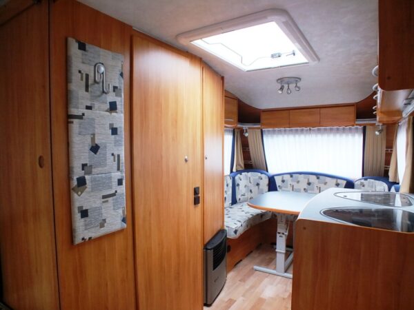 ADRIA Adora 462 UB bj.2004, 5 SLAAPPLAATSEN, met VOORTENT, DOUCHE - Afbeelding 22