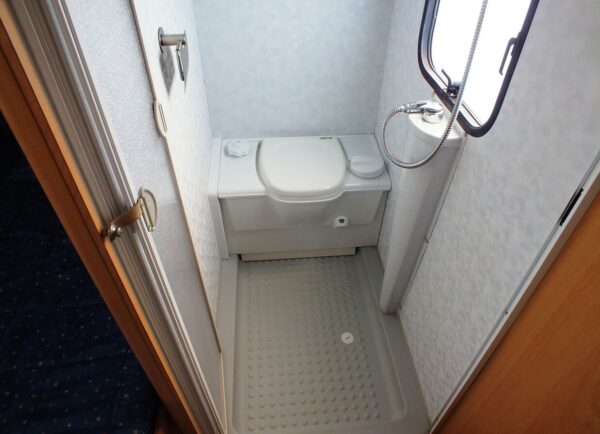 Adria Unica 432 PX 2002 MET MOVER en PANORAMA LUIFEL - Afbeelding 18