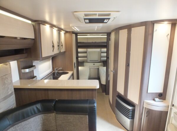HOBBY Prestige 620 CL bj.2016, met AIRCO, 2 APARTE BEDDEN, ZAKLUIFEL - Afbeelding 7