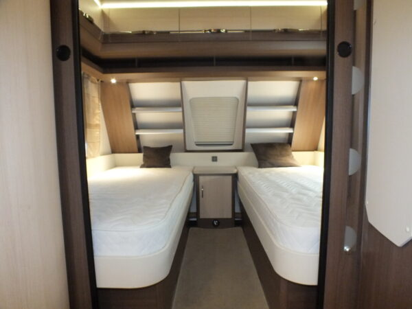 HOBBY Prestige 620 CL bj.2016, met AIRCO, 2 APARTE BEDDEN, ZAKLUIFEL - Afbeelding 8