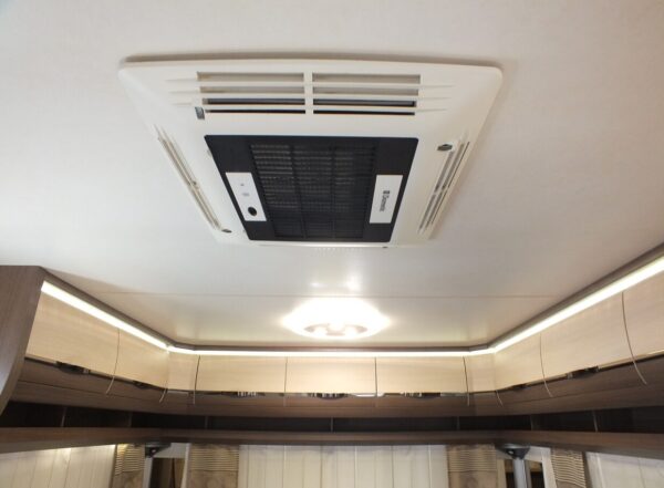 HOBBY Prestige 620 CL bj.2016, met AIRCO, 2 APARTE BEDDEN, ZAKLUIFEL - Afbeelding 25