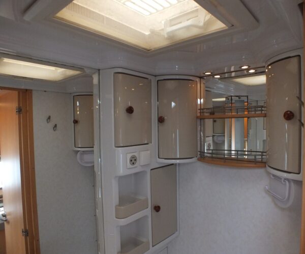 HOBBY De Luxe 540 UK bj.2007, met KINDERKAMER, VOORTENT - Afbeelding 18