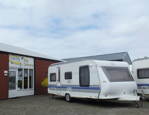 HOBBY 570 SMF bj.2007, QUEENSBED, BRAND VOORTENT