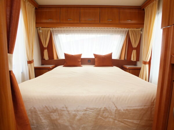 HOBBY 570 SMF bj.2007, QUEENSBED, BRAND VOORTENT - Afbeelding 5
