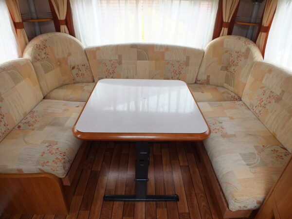 HOBBY 570 SMF bj.2007, QUEENSBED, BRAND VOORTENT - Afbeelding 9