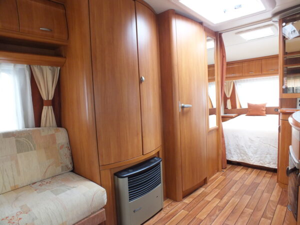 HOBBY 570 SMF bj.2007, QUEENSBED, BRAND VOORTENT - Afbeelding 13
