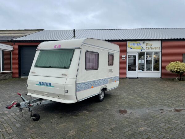 Adria Unica 320DD, bj. 1998 met VOORTENT LUIFEL lichtgewicht