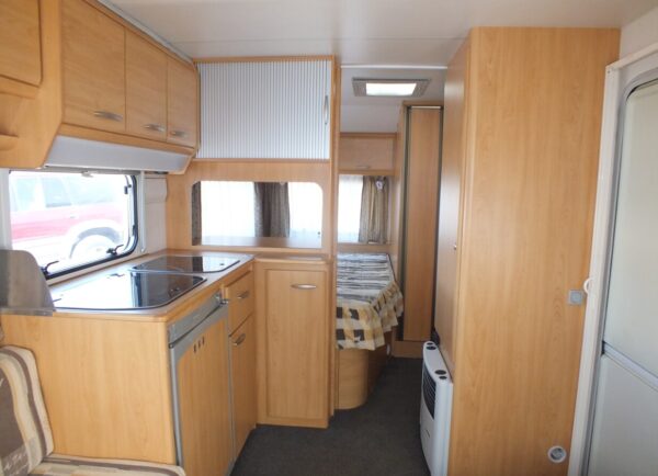 KNAUS Sudwind 450 TF bj.2002, met DOREMA VOORTENT en DOUCHE - Afbeelding 8