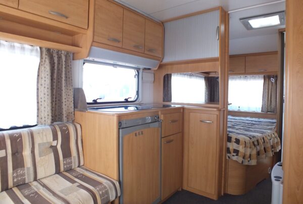 KNAUS Sudwind 450 TF bj.2002, met DOREMA VOORTENT en DOUCHE - Afbeelding 12
