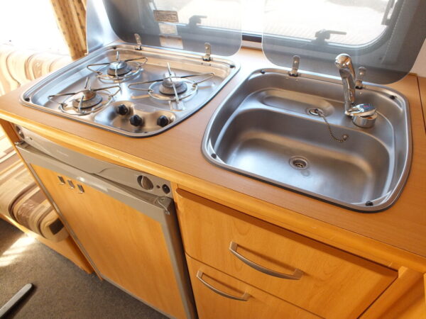 KNAUS Sudwind 450 TF bj.2002, met DOREMA VOORTENT en DOUCHE - Afbeelding 14