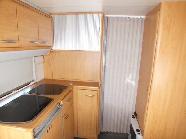 KNAUS Sudwind 450 TF bj.2002, met DOREMA VOORTENT en DOUCHE - Afbeelding 22
