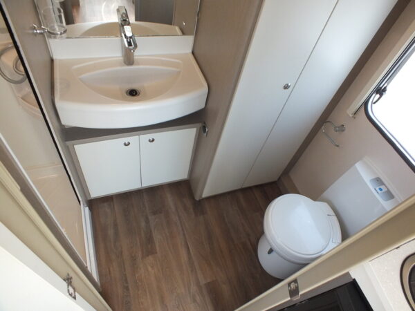 SWIFT Mondial 420 SE bj.2017, MOVER, DOUCHE, VOORTENT - Afbeelding 19