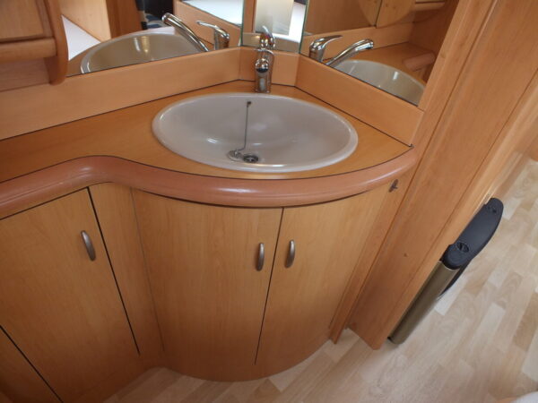 HOBBY De Luxe 500 KMFE bj.2008, STAPELBED, VOORTENT, MOVER - Afbeelding 21