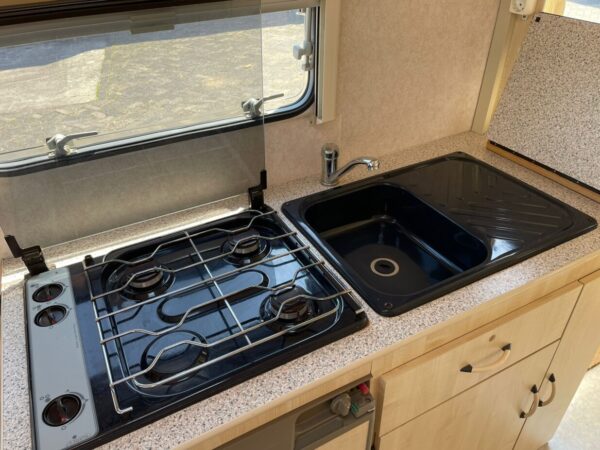 Hylander Vision 390 BJ. 1999 Met stapelbed en voortent - Afbeelding 11