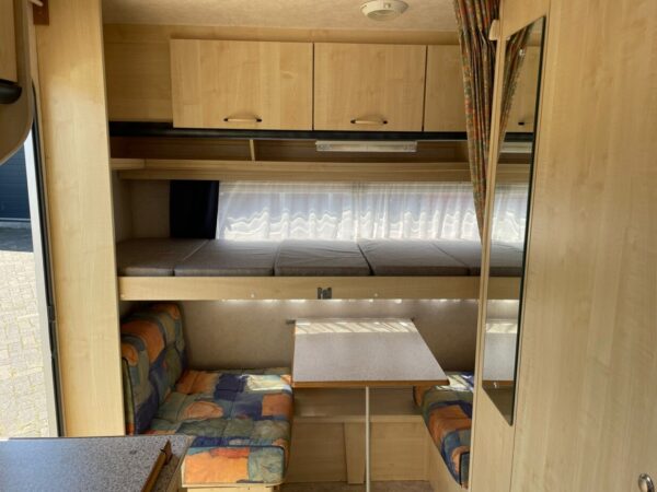 Hylander Vision 390 BJ. 1999 Met stapelbed en voortent - Afbeelding 8