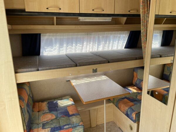 Hylander Vision 390 BJ. 1999 Met stapelbed en voortent - Afbeelding 4