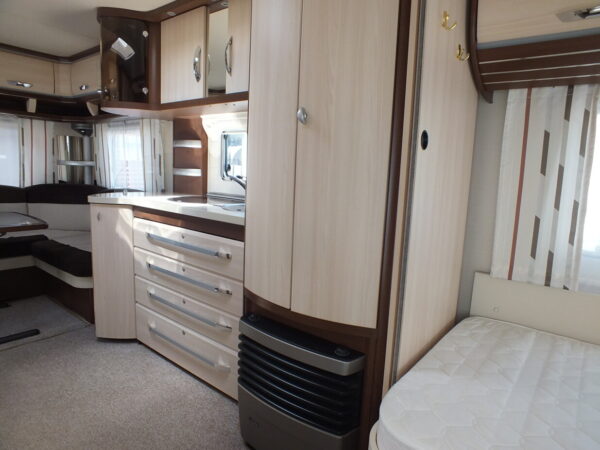 HOBBY Prestige 560 UL bj.2013, AIRCO, MOVER, CASSETTE LUIFEL - Afbeelding 16